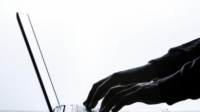 Symbolbild: Silas Stein/dpa
Ein Amberger hat sich von einem angeblichen "Microsoft-Mitarbeiter" um 3500 Euro erleichtern lassen.