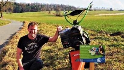 Bild: jml
LBV-Mitglied Manfred Häring schwört auf umweltfreundliche Arbeit mit dem Balkenmäher. Mulchmäher hält er aus verschiedenen Gründen für ungeeignet
