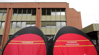 Bild: Wolfgang Steinbacher
Noch können sich in den Zelten beim Neuen Rathaus ausschließlich Stadtmitarbeiter testen lassen. Nächste Woche auch "Normalbürger"?