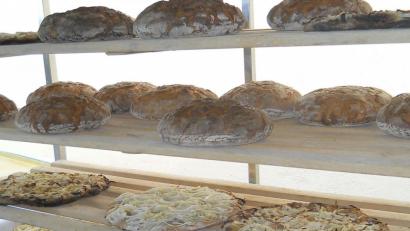 Archivbild: Kultur- und Militärmuseum Grafenwöhr
Selbst gebackenes Holzofenbrot und Zwiebelkuchen gibt es noch heute beim Backofenfest des Heimatvereins in Grafenwöhr. Schon vor Jahrhunderten legten die Frauen selbst Hand an – ansonsten gab es keines.