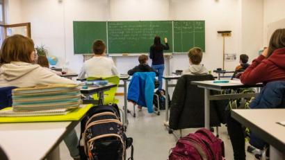 Symbolbild: Philipp von Ditfurth/dpa
Die Elternbeiräte der Grundschule Kulmain fordern Öffnungsperspektiven für Schule und Kita im Gemeindegebiet Kulmain.