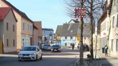 Bild: wmr
Eines der mobilen Tempomessgeräte ist seit kurzem in der Vorstadt im Einsatz.