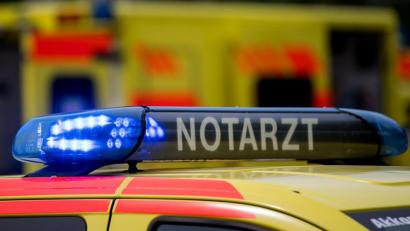Bild: Monika Skolimowska
Die Polizei schlichtete einen Streit in Marktredwitz vorübergehend und ermittelt wegen gefährlicher Körperverletzung.