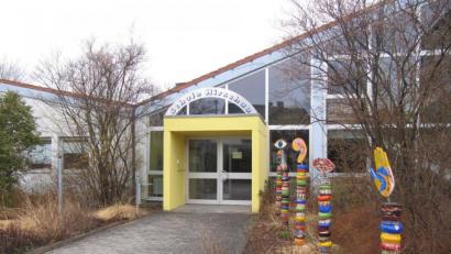 Bild: fg
Die Kosten für die Sanierung der Schule sind ein großer Posten im Hirschauer Haushalt 2021, wie ihn der Stadtrat verabschiedet hat.