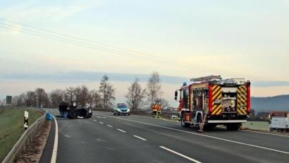 Bild: jma
Das Auto eines Weideners hatte sich bei dem Unfall überschlagen und war auf dem Dach zum Liegen gekommen.