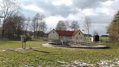 Bild: br
Im kommenden Jahr ist eine größere Sanierung der Kläranlage des Abwasserzweckverbandes Schlammersdorf-Vorbach vorgesehen. Die veranschlagten Investitionskosten werden mit circa 90 000 Euro beziffert und sollen gänzlich aus den Rücklagen finanziert werden.