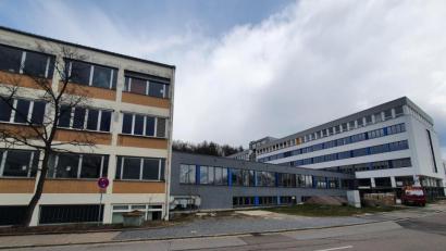 Bild: Benjamin Tietz
Bei der Sanierung des Beruflichen Schulzentrums in Schwandorf ist es zu größeren Verzögerungen gekommen.