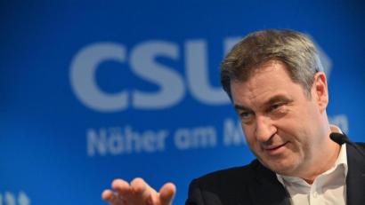 Bild: Peter Kneffel
Markus Söder greift nach der Macht. Der bayerische Ministerpräsident will weiter Bundeskanzler werden.