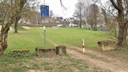 Bild: Andreas Royer
Von hier könnte sich schon bald der Blick auf ein neues Beachvolleyballfeld im alten Stadtbad-Gelände öffnen.