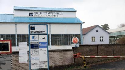 Bild: Gerhard Götz
Das Mittelstandszentrum Maximilianshütte soll moderner werden. Die Frage ist wie, und an welchem Standort.