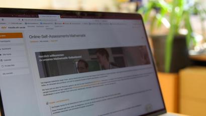 Bild: Wiesel/OTH Amberg-Weiden/exb
Mit dem Online-Selbsttest können Studieninteressierte ihr Vorwissen testen und ihre Studienvorbereitung entsprechend planen.