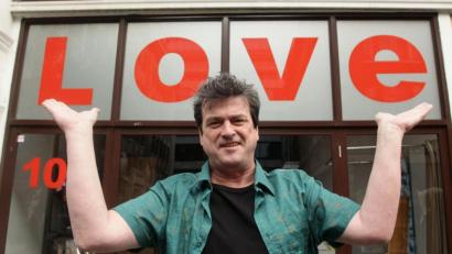 Bild: Yui Mok/dpa
Les McKeown, Sänger der Bay City Rollers, im Juli 2010 anlässlich der Veröffentlichung der CD-Box "Rollermania: Bay City Rollers The Anthology". Der Sänger ist tot, wie seine Familie auf Anfrage bestätigte.