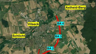 Grafik: Präsentation Einheitsblock/Oberpfalz-Medien
In vier Bauabschnitte untergliedert ist die Errichtung der Ortsumgehungen von Vilseck und Schlicht, wie sie die schematische Darstellung der von Einheitsblock/Freie Wählerschaft geplanten Trassenführung aufzeigt.