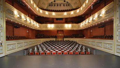 Bild: Stadttheater Amberg/exb
Ein leeres Stadttheater gehört seit dem Beginn der Corona-Pandemie leider schon zu unserem Kulturalltag.