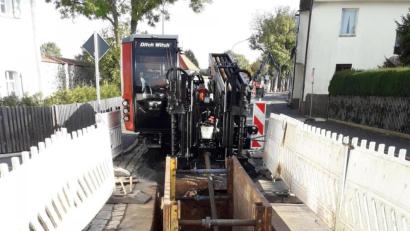 Bild: Stadt Waldsassen/exb
Nach der Auswechslung der Wasserleitung in der Neualbenreuther Straße im vergangenen Jahr wird die Fahrbahn nun neu asphaltiert und muss deshalb für eine Woche komplett gesperrt werden.