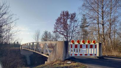 Bild: szl
Ob die Brücke noch zu retten ist oder komplett erneuert werden muss - wie vor zehn Jahren - steht noch nicht fest.