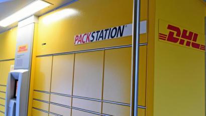 Symbolbild: Holger Hollemann/dpa
Ähnlich wie die DHL-Packstationen funktioniert auch ein Smart-Terminal, wie es die CSU-Gemeinderatsfraktion gerne in Illschwang sehen würde. Bürger könnten dann Ausweise oder andere Dokumente jederzeit kontaktlos abholen.