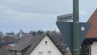 Bild: fvo
Die Siedlung "Hopfengarten" in Waldthurn weist auf den Anbau des "grünen Goldes" hin.