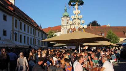 Archivbild: kro
Auch in diesem Jahr wird es kein Bürgerfest in Waldsassen geben. Einen entsprechenden Vorschlag von Bürgermeister Bernd Sommer billigten die Fraktionen in der jüngsten Sitzung des Stadtrats vor dem Hintergrund der aktuellen Situation in der Pandemie und der unvorhersehbaren Entwicklung.