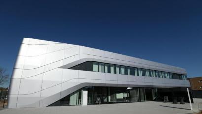 Bild: Siemens Amberg
Das neue Siemens-Besucherzentrum soll künftig Platz für Gäste, Kunden und Studenten bieten.