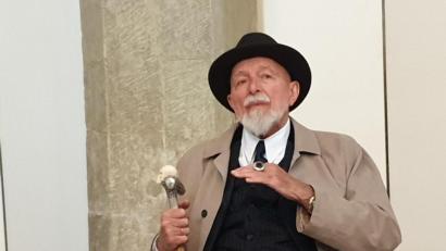 Bild: gib
Markus Lüpertz stellte seine Ausstellungspläne und sein Fensterprojekt in der Regensburger Kirche St. Ulrich vor.