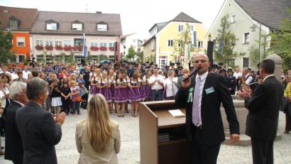 Archivbild: Mardanow
Das Heimatfest 2010 war nur einer von vielen Höhepunkten in der 25jährigen Amtszeit von Maximilian Beer als Bürgermeister.