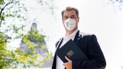 Archivbild: Matthias Balk
Der Freistaat Bayern soll nach dem Willen von CSU-Chef und Ministerpräsident Markus Söder bis 2040 klimaneutral sein. Das gab er am Montag bekannt.