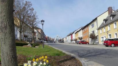 Bild: rn
In der Eschenbacher Innenstadt will die Gruppe "KunstGewinn" ihre Werke ausstellen.