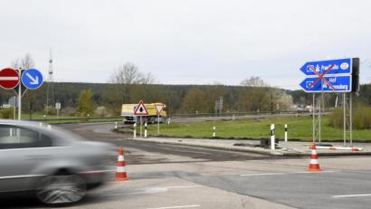 Bild: Petra Hartl
Momentan gestrichen: Die Autobahn-Auffahrt Amberg-Süd Richtung Prag/Regensburg ist wegen Straßenbauarbeiten gesperrt.