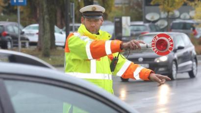 Archivbild: Wolfgang Steinbacher
Die Polizei hat am Maifeiertag eine Autoposer-Kolonne in Hirschau gestoppt.