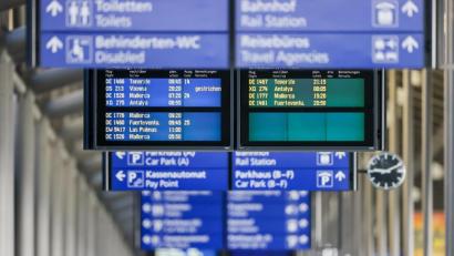 Bild: Jan Woitas
Die Bundesregierung streicht am Sonntag weitere beliebte Urlaubsgebiete im Ausland wegen stark sinkender Infektionszahlen von der Corona-Risikoliste.