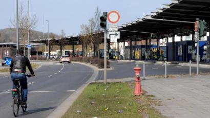 Bild: Stephan Huber
Eine Fahrspur nur für Radfahrer – dieser Traum darf jetzt erst 2022 geträumt werden. In diesem Jahr wird es nichts mehr mit dem groß angekündigten Test.