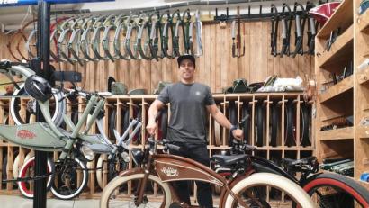 Bild: gib
Dicke Reifen, stylischer Rahmen, Bosch-Antrieb: Geschäftsführer Pero Desnica hat mit dem „Ruffian“, einer „Harley Davidson zum Treten“, ein erfolgreiches Nischenprodukt etabliert.