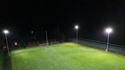 Bild: tok
Der Platz wird perfekt mit LED-Technik ausgeleuchtet.