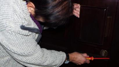 Symbolbild: e
Ganz so einfach ist es nicht. In Hahnbach versucht ein Einbrecher vergeblich, in eine Wohnung zu gelangen.