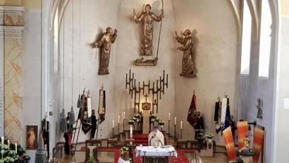 Bild: gi
Mit einem Festgottesdienst, zelebriert von Pfarrer Udo Klösel, wurde heuer der Florianstag in der Marktgemeinde gefeiert. Es war für den Geistlichen der erste Florianstag in Moosbach.