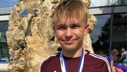 Bild: Barbara Legat-Kasel/exb
Der Realschüler Fynn-Louis Legat aus Tirschenreuth erhielt den Oberpfälzer Realschulpreis in der Kategorie Sport.