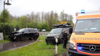 Bild: jma
Der Opel Fahrer musste mit dem Rettungsdienst in ein Krankenhaus gebracht werden