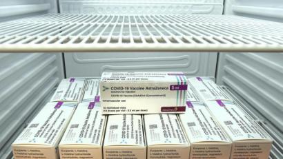 Archivbild: Petra Hartl
Astrazeneca liegt bereit. Doch viele ältere Bürger lehnen den Impfstoff ab. Das sorgt zunehmend für Probleme.