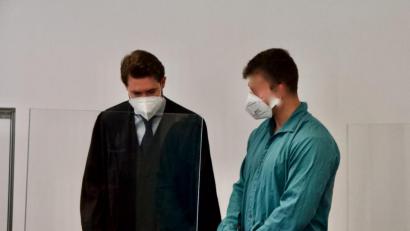 Bild: Michael Bothner 
Kevin S. (rechts) war offenbar nur ein kleines Rädchen. Von den Hintermännern fehlt jede Spur.
