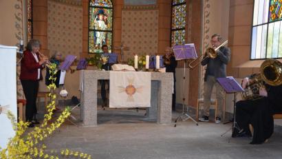 Bild: jr
Ein sechsköpfiges Ensemble des Evangelischen Posaunenchors umrahmte den Festgottesdienst an Christi Himmelfahrt musikalisch.