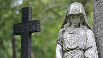 Symbolbild: Marius Becker/dpa
Floß trauert um Margareta Nachbauer.