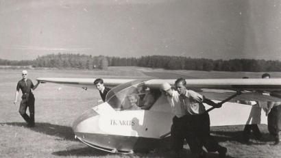 Archivbild: Archiv Luftsportgruppe Sulzbach-Rosenberg
Das Schulungsflugzeug Doppelraab bauten Mitglieder der Flugsportgruppe in Eigenleistung auf.