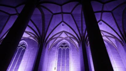 Bild: Wolfgang Steinbacher
So könnte die Basilika Sankt Martin in Zukunft häufiger aussehen. Die Stadt Amberg hat der Gemeinde eine Lichtanlage geschenkt.