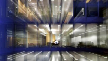 Bild: Frank Rumpenhorst/dpa
Überarbeitung führt schätzungsweise jährlich zu 745.000 Toten - Rufe nach Maßnahmen werden laut.