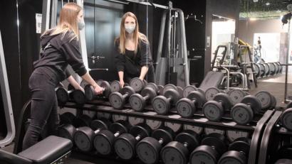 Bild: Gabi Schönberger
Warum zählt ein Fitnessstudio nicht als Sportstätte? Diese Frage stellt sich auch Jasim Häring von First Fitness in Weiden.
