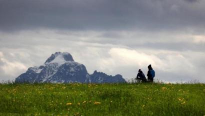 Bild: Karl-Josef Hildenbrand
Dank zuletzt weiter gesunkener Corona-Zahlen könnte in mehr als der Hälfte der bayerischen Landkreise und kreisfreien Städte der Tourismus pünktlich zu Beginn der Pfingstferien starten.