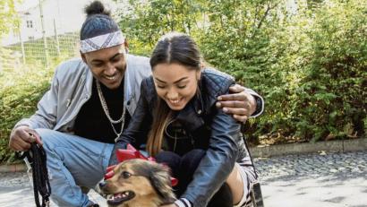 Bild: Christin Klose/dpa
Bevor ein neuer Hund ins Haus einzieht, sollte die größte Trauer um den verstorbenen Liebling bewältigt sein.