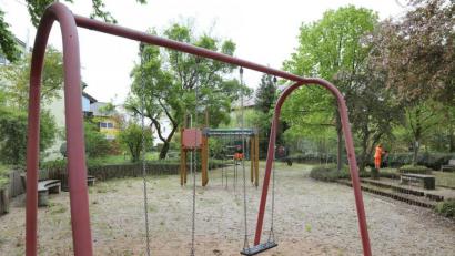 Bild: Wolfgang Steinbacher
Sorgenkind Spielplatz: Die Anlage am Entenbühl in Weiden-Ost wird derzeit hergerichtet. Ob sich’s aber auch lohnt? Die Besucher werden immer weniger. Die Spielgeräte auch.