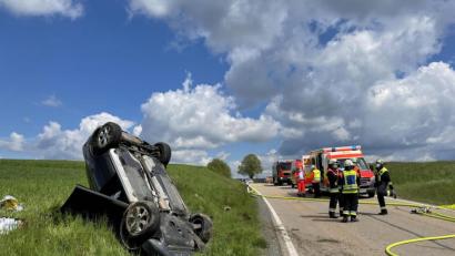 Bild: lei
Aus ungeklärter Ursache kam eine Volvo-Fahrerin am Mittwoch von der Fahrbahn auf der Staatsstraße 2162, Höhe rote Furt, ab.